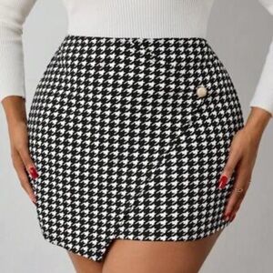 Houndstooth Black and White Mini Skirt